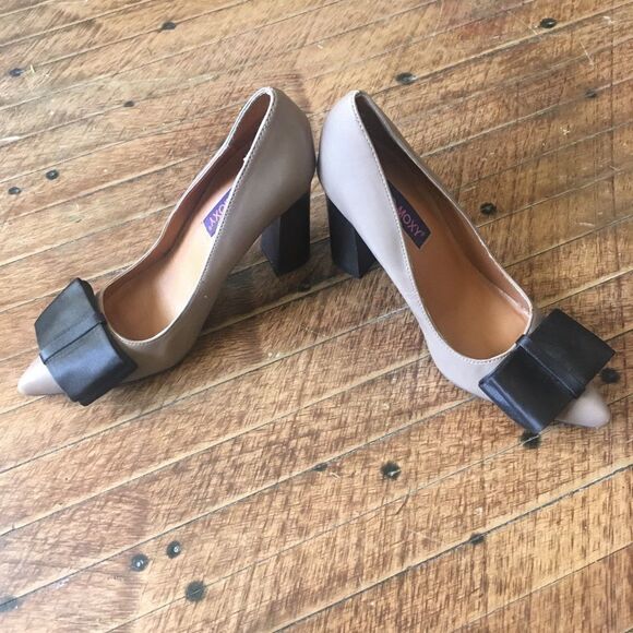 Mojo Moxy retro heels with bows - Picture 2 of 7